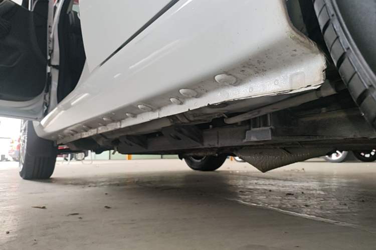 Used JAC Group iEV6E 2019 Sports Edition iEV6E Deluxe Smart Version with Premium Features Left Side Sill