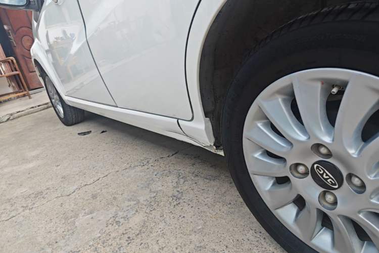 Used JAC Group iEV6E 2019 Upgraded iEV6E Luxury Model Left Side Sill