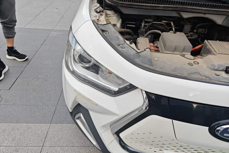 Used JAC Group iEV6E 2019 Sports Edition iEV6E Deluxe Smart Version with Premium Features Right Front Headlight