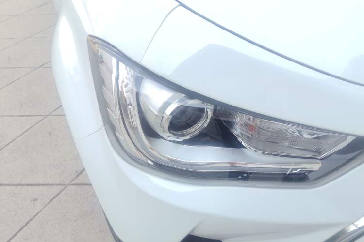 Used JAC Group iEV6E 2019 Sports Edition iEV6E Deluxe Smart Version with Premium Features Right Front Headlight