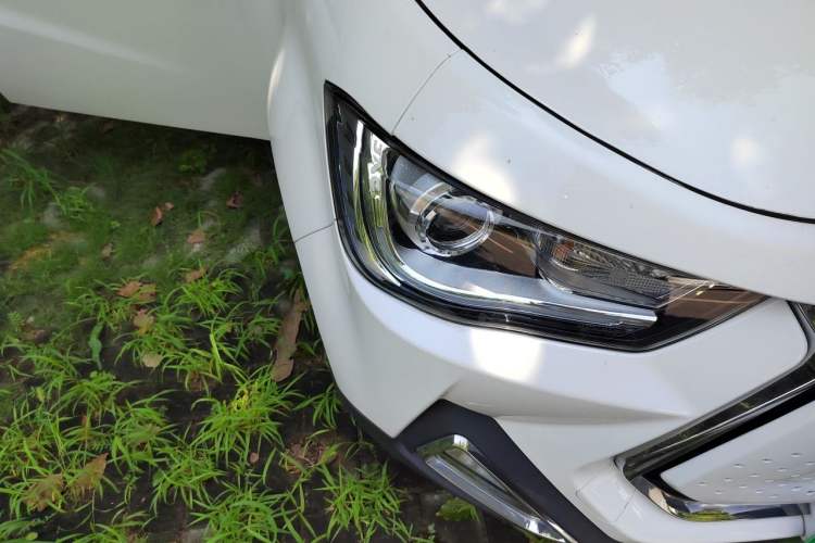 Used JAC Group iEV6E 2019 Sports Edition iEV6E Deluxe Smart Version with Premium Features Right Front Headlight