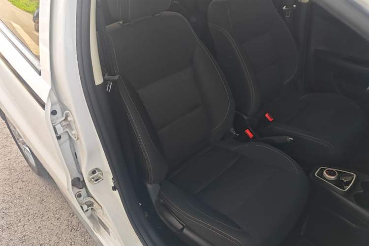 Used JAC Group iEV6E 2019 Youth Edition iEV6E Luxury Model Right Front Seat