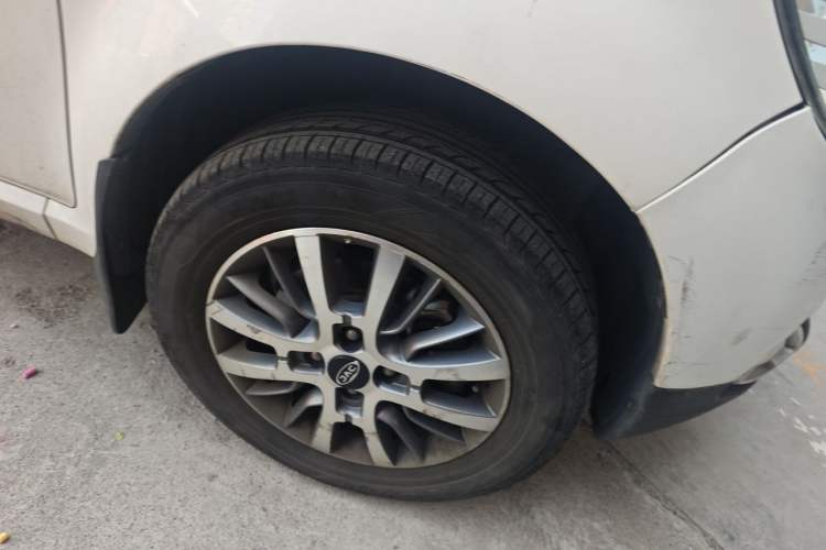 Used JAC Group iEV6E 2019 Sports Edition iEV6E Deluxe Smart Version with Premium Features Right Front Wheel Hub