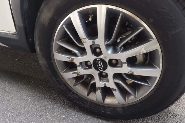 Used JAC Group iEV6E 2019 Sport Edition iEV6E Deluxe Smart Version Right Front Wheel Hub