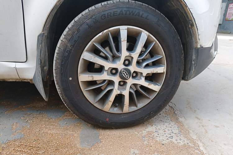 Used JAC Group iEV6E 2019 iEV6E Sporty Edition Deluxe Version Right Front Wheel Hub