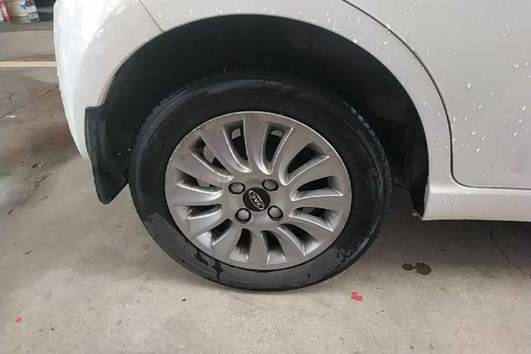 Used JAC Group iEV6E 2019 Upgraded Model iEV6E Luxury Smart Version Right Rear Wheel Hub