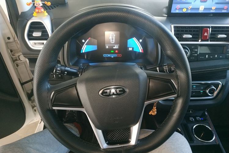 Used JAC Group iEV6E 2019 Upgraded iEV6E Luxury Model Steering Wheel