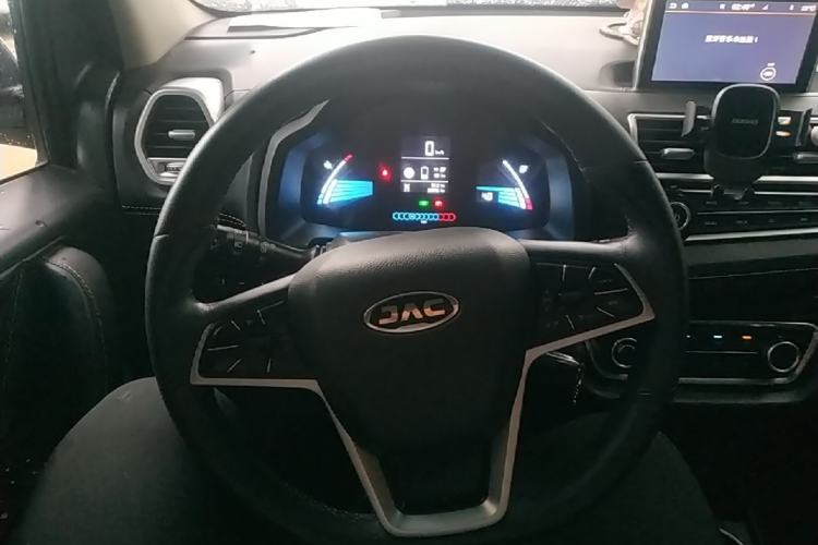 Used JAC Group iEV6E 2019 Upgraded Model iEV6E Luxury Smart Version Steering Wheel
