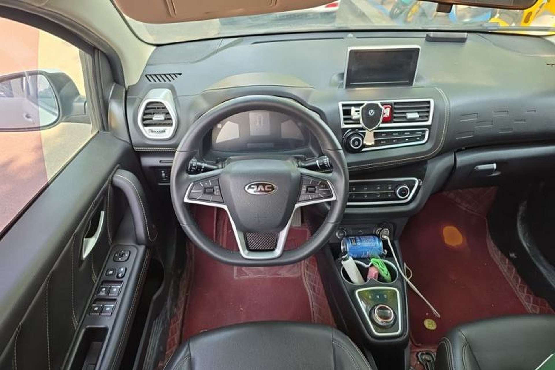 Used JAC Group iEV6E 2019 Upgraded Model iEV6E Luxury Smart Version Steering Wheel