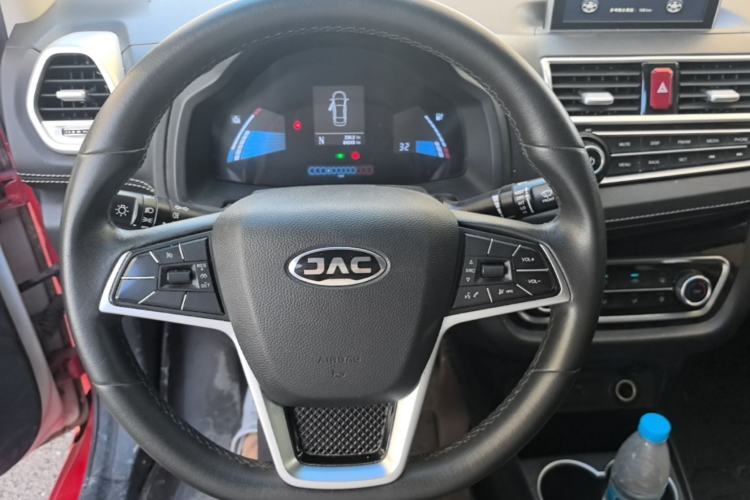 Used JAC Group iEV6E 2019 Upgraded Model iEV6E Luxury Smart Version Steering Wheel