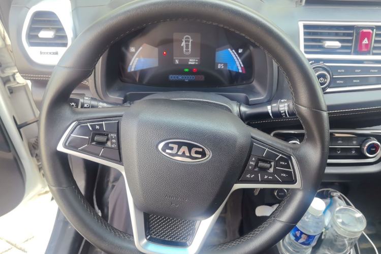 Used JAC Group iEV6E 2019 Sports Edition iEV6E Deluxe Smart Version with Premium Features Steering Wheel