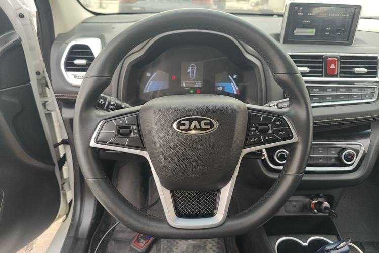 Used JAC Group iEV6E 2019 Upgraded iEV6E Luxury Smart Edition Deluxe Package Steering Wheel