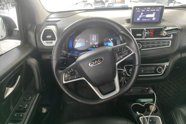 Used JAC Group iEV6E 2019 Sports Edition iEV6E Deluxe Smart Version with Premium Features Steering Wheel