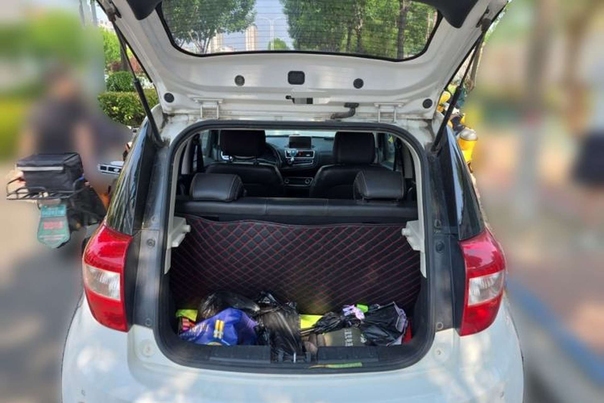 Used JAC Group iEV6E 2019 Upgraded Model iEV6E Luxury Smart Version Trunk