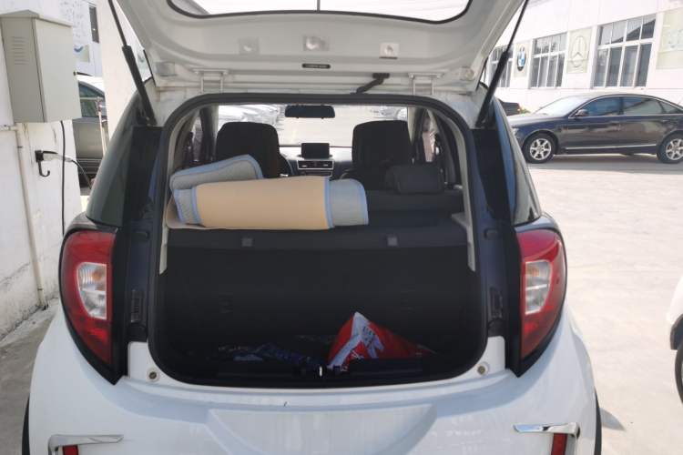 Used JAC Group iEV6E 2019 Youth Edition iEV6E Smart Model Trunk