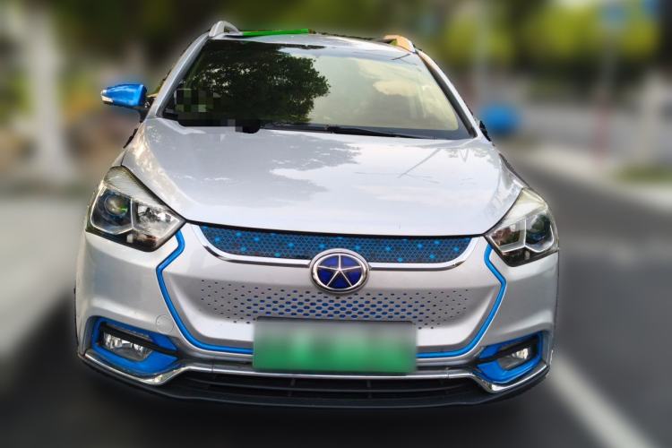 Used JAC Group iEV6S 2016 Smart Edition Front