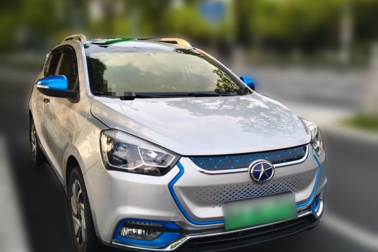 Used JAC Group iEV6S 2016 Smart Edition Front Right 45 Deg