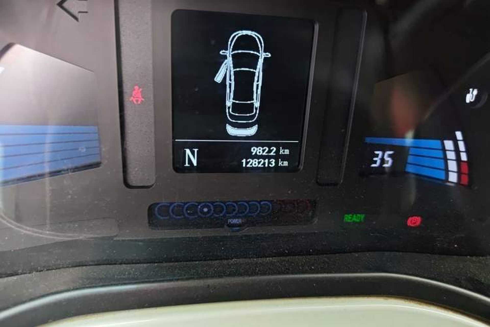 Used JAC Group iEV6S 2016 Smart Edition Odometer Close Up