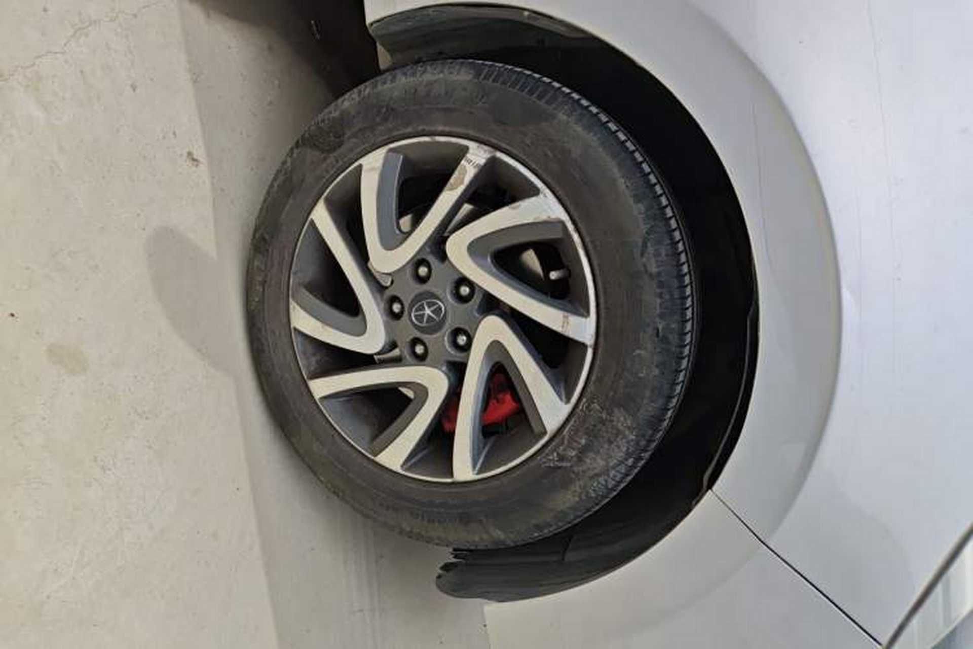 Used JAC Group iEV6S 2016 Smart Edition Right Front Wheel Hub