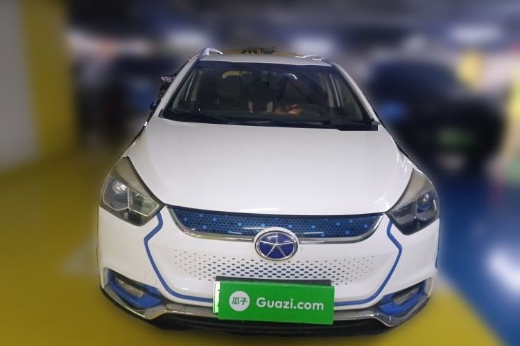Used JAC Group iEV6S 2016 Smart Edition Front