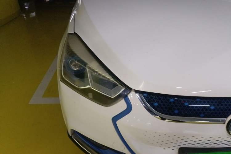 Used JAC Group iEV6S 2016 Smart Edition Right Front Headlight