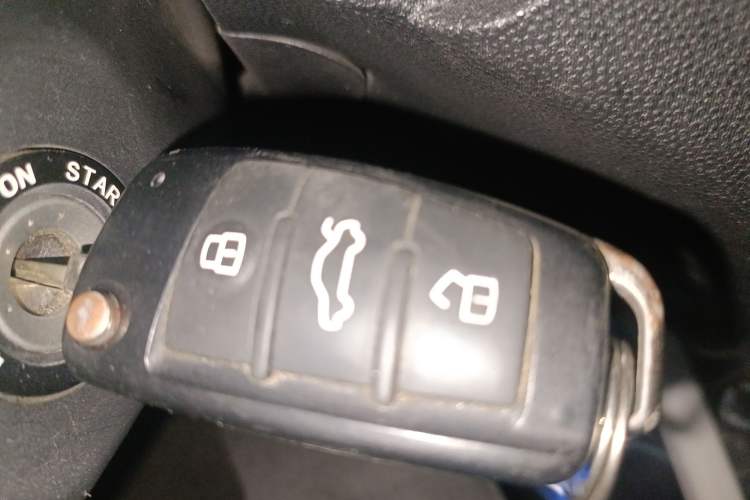 Used JAC Group iEV6S 2016 Smart Edition Vehicle Key