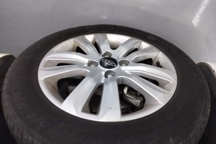 Used JAC Group iEV7 2019 iEV7L Luxury Smart Model Left Front Wheel Hub
