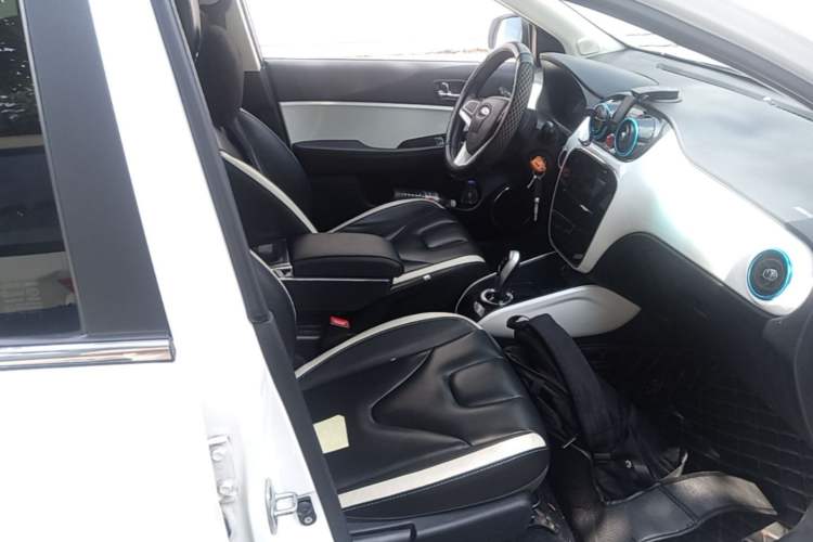 Used JAC Group iEV7 2019 iEV7L Luxury Smart Model Right Front Seat