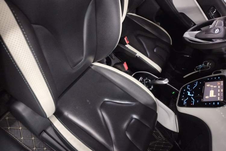 Used JAC Group iEV7 2019 iEV7L Luxury Smart Model Right Front Seat