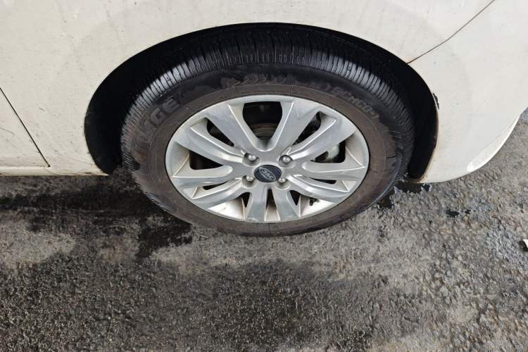 Used JAC Group iEV7 2019 iEV7L Luxury Smart Model Right Front Wheel Hub