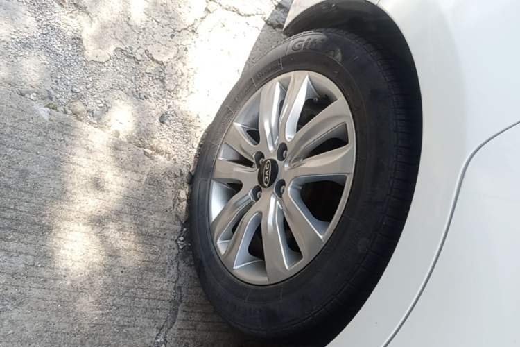Used JAC Group iEV7 2019 iEV7L Luxury Smart Model Right Rear Wheel Hub