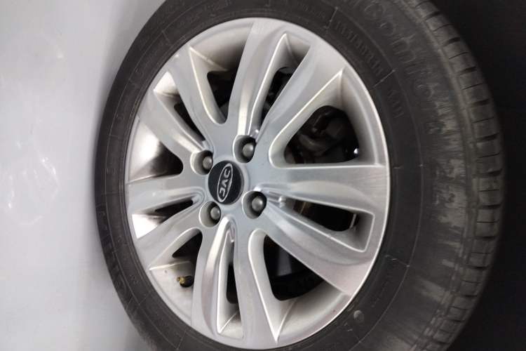 Used JAC Group iEV7 2019 iEV7L Luxury Smart Model Right Rear Wheel Hub