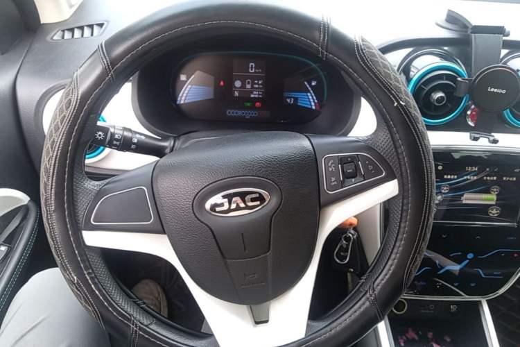 Used JAC Group iEV7 2019 iEV7L Luxury Smart Model Steering Wheel