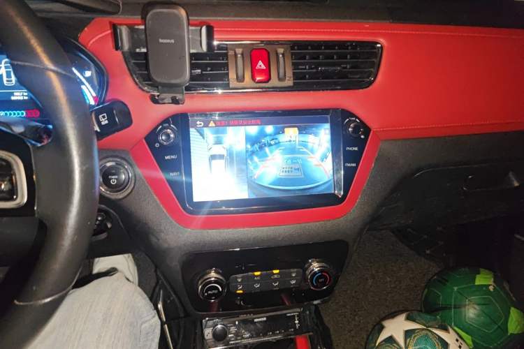 Used JAC Group iEV7S 2017 ZhiZun Model Audio And AC Panel