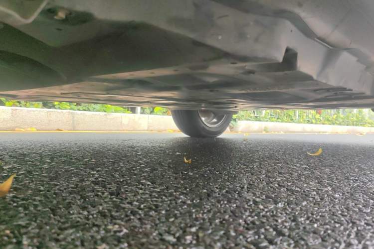 Used JAC Group iEV7S 2017 ZhiZun Model Chassis Front Left