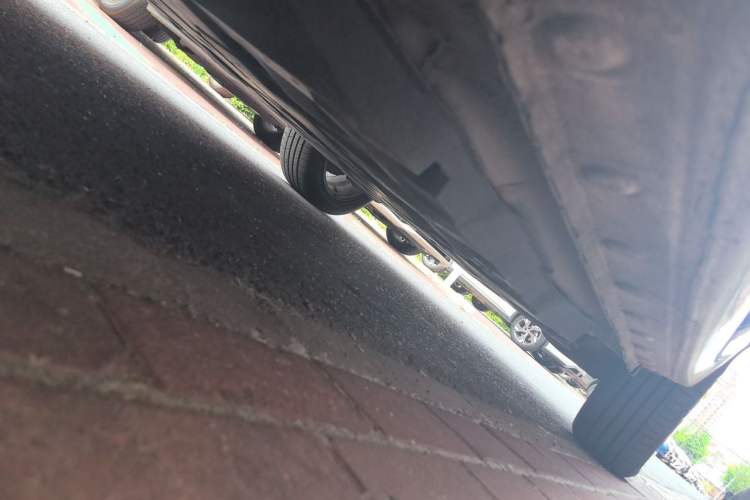 Used JAC Group iEV7S 2017 ZhiZun Model Chassis Front Left