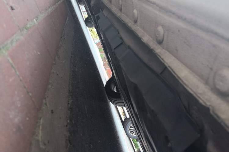 Used JAC Group iEV7S 2017 ZhiZun Model Chassis Rear Left