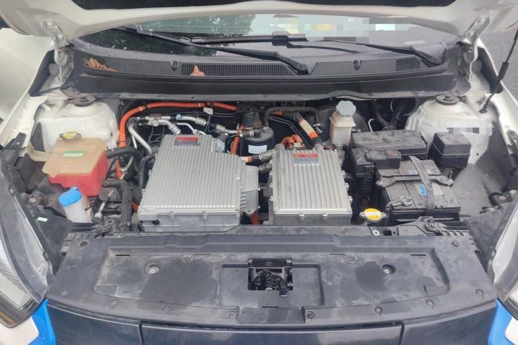 Used JAC Group iEV7S 2017 ZhiZun Model Engine Bay
