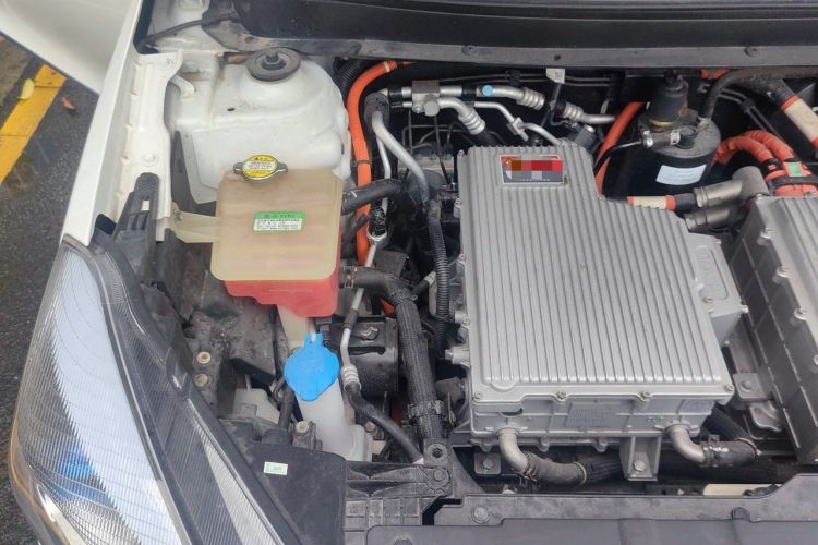 Used JAC Group iEV7S 2017 ZhiZun Model Engine Bay Right