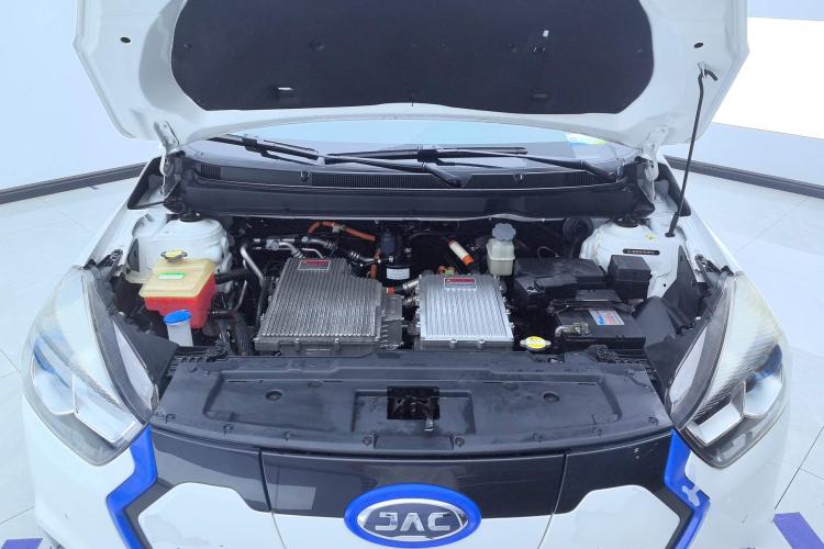 Used JAC Group iEV7S 2017 ZhiZun Model Engine Bay