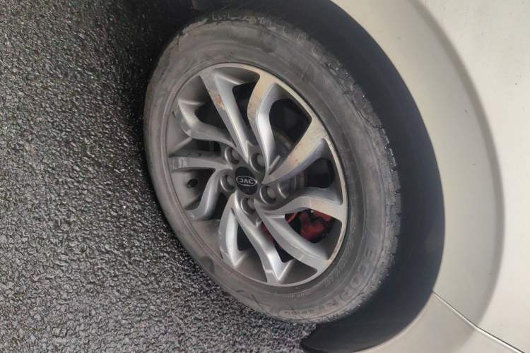 Used JAC Group iEV7S 2017 ZhiZun Model Right Front Wheel Hub