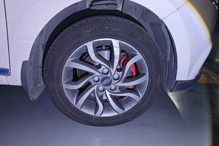 Used JAC Group iEV7S 2017 ZhiZun Model Right Front Wheel Hub