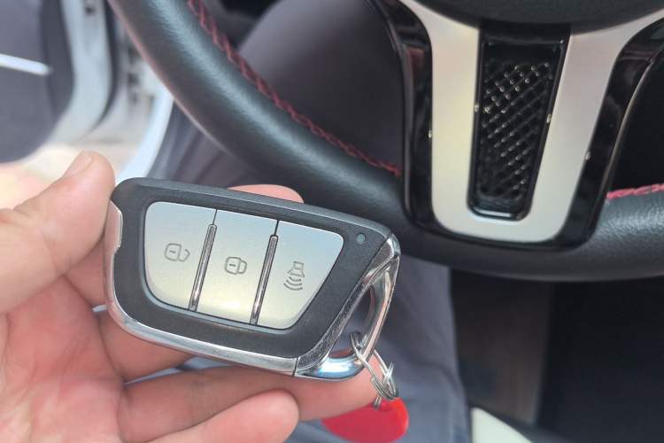 Used JAC Group iEV7S 2017 ZhiZun Model Vehicle Key