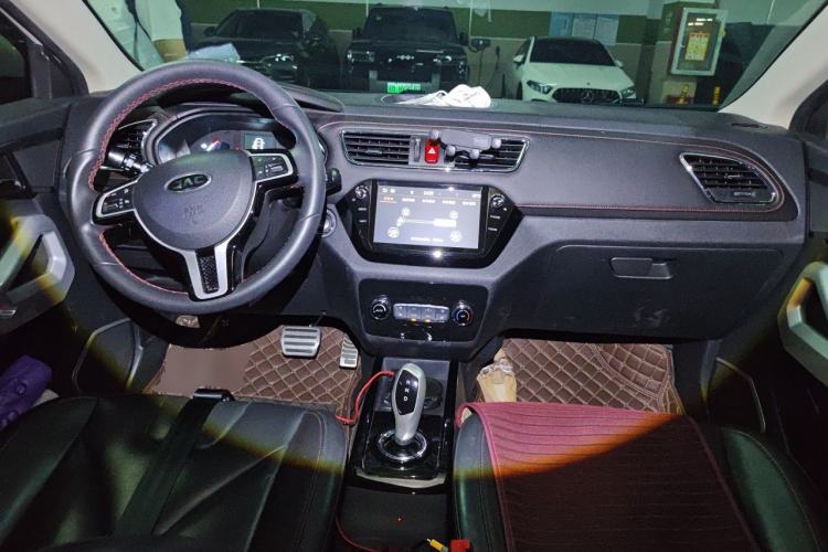 Used JAC Group iEV7S 2018 Smart Enjoyment Model Center Console