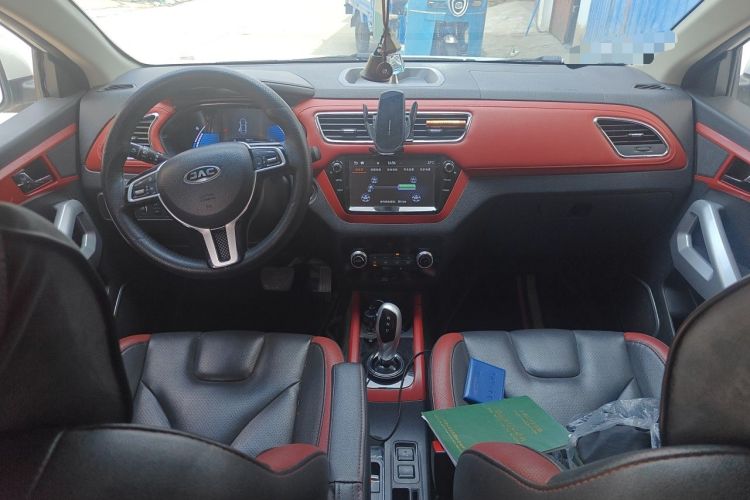 Used JAC Group iEV7S 2018 Smart Enjoyment Model Center Console