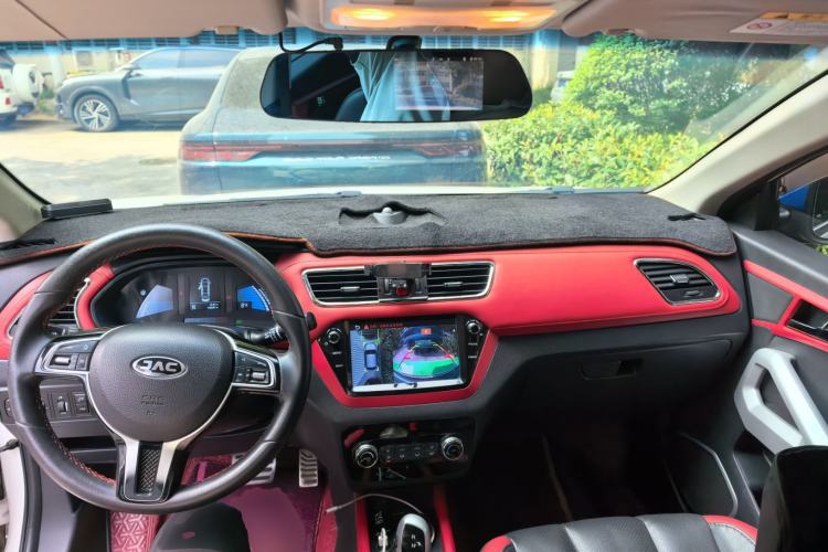 Used JAC Group iEV7S 2018 Smart Enjoyment Model Center Console
