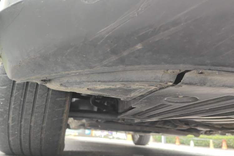 Used JAC Group iEV7S 2018 Smart Enjoyment Model Chassis Front Right