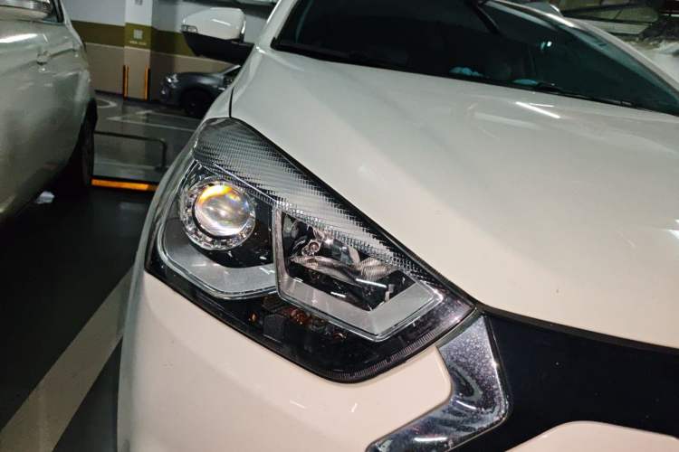 Used JAC Group iEV7S 2018 Smart Enjoyment Model Right Front Headlight