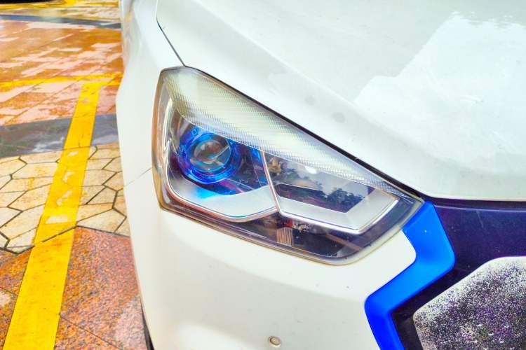 Used JAC Group iEV7S 2018 Smart Enjoyment Model Right Front Headlight