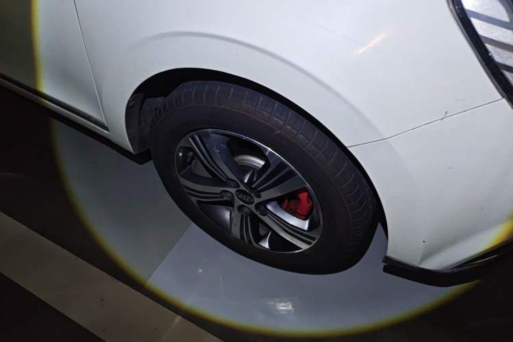 Used JAC Group iEV7S 2018 Smart Enjoyment Model Right Front Wheel Hub